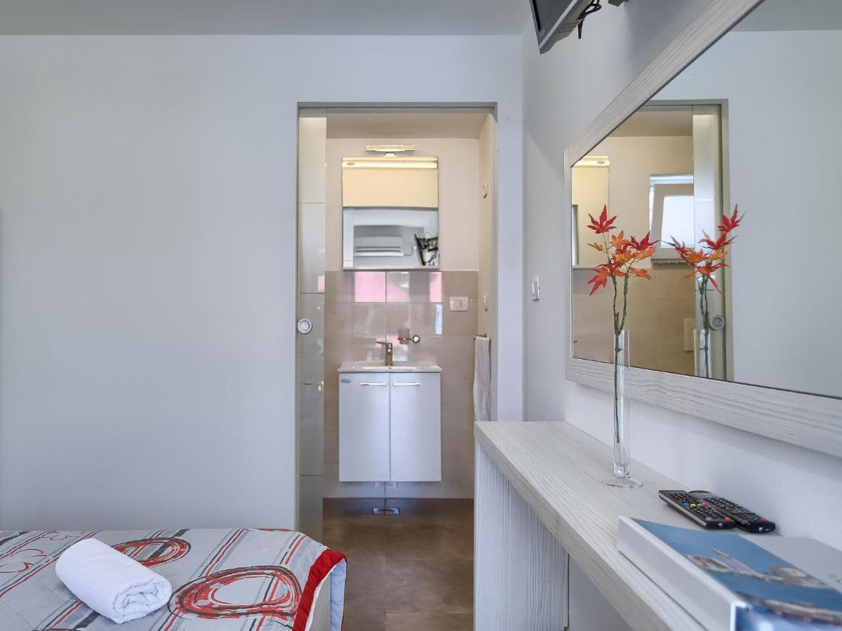 Apartment Nika-10 By Interhome อูมัค ภายนอก รูปภาพ