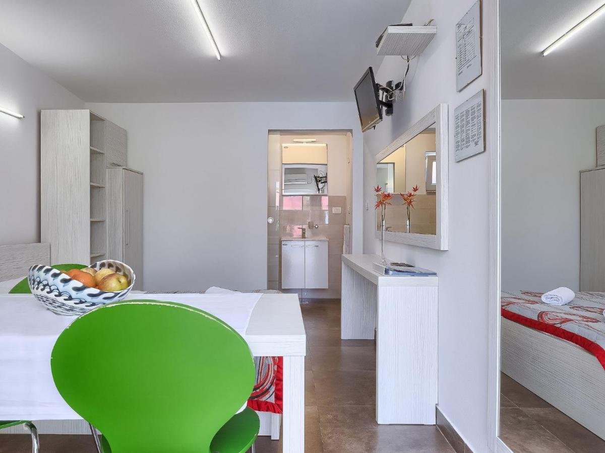 Apartment Nika-10 By Interhome อูมัค ภายนอก รูปภาพ