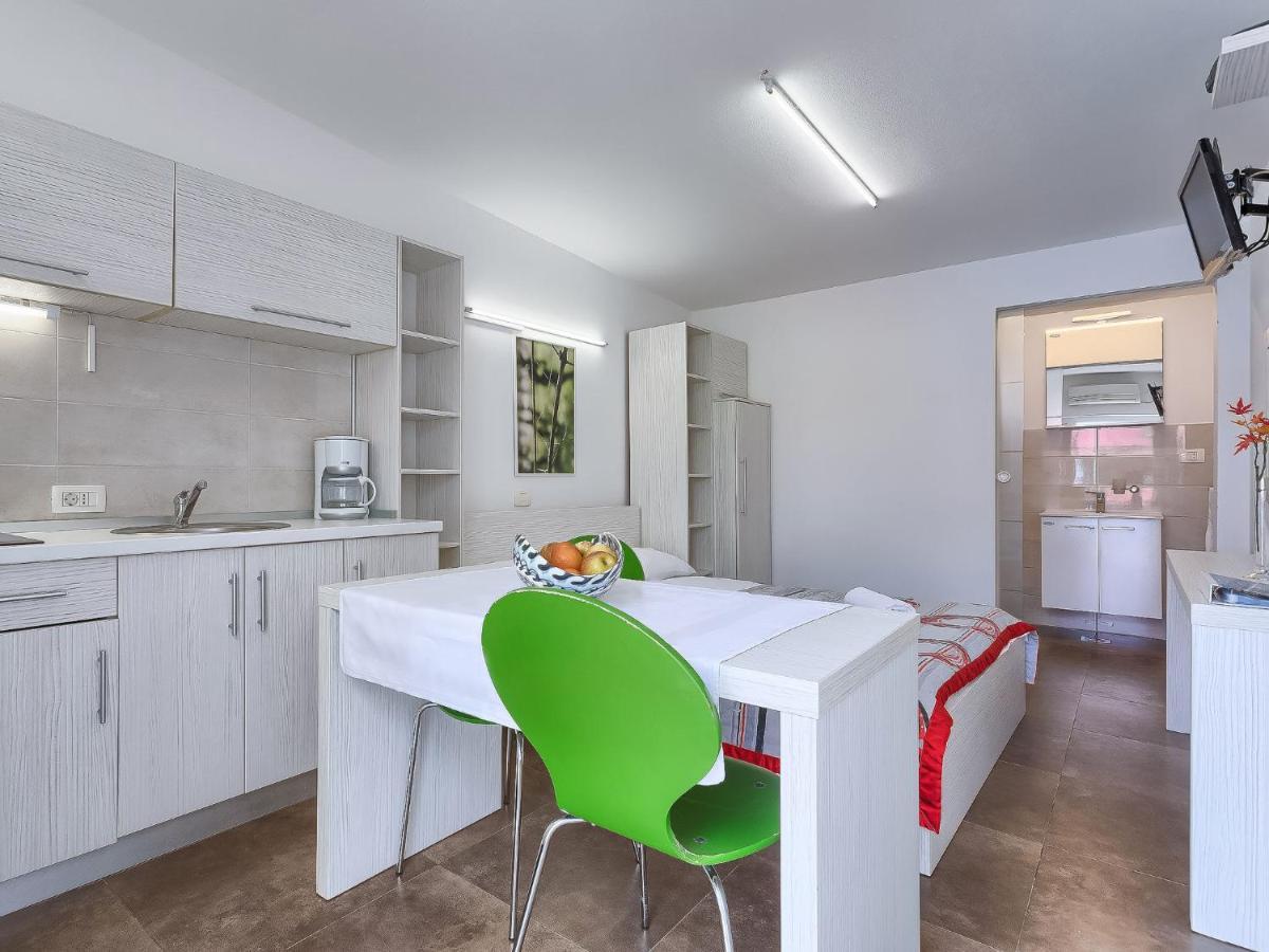 Apartment Nika-10 By Interhome อูมัค ภายนอก รูปภาพ